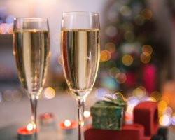 Festive Dining, Drinks & Live Music <br> Dec 5th, 6th & 13th