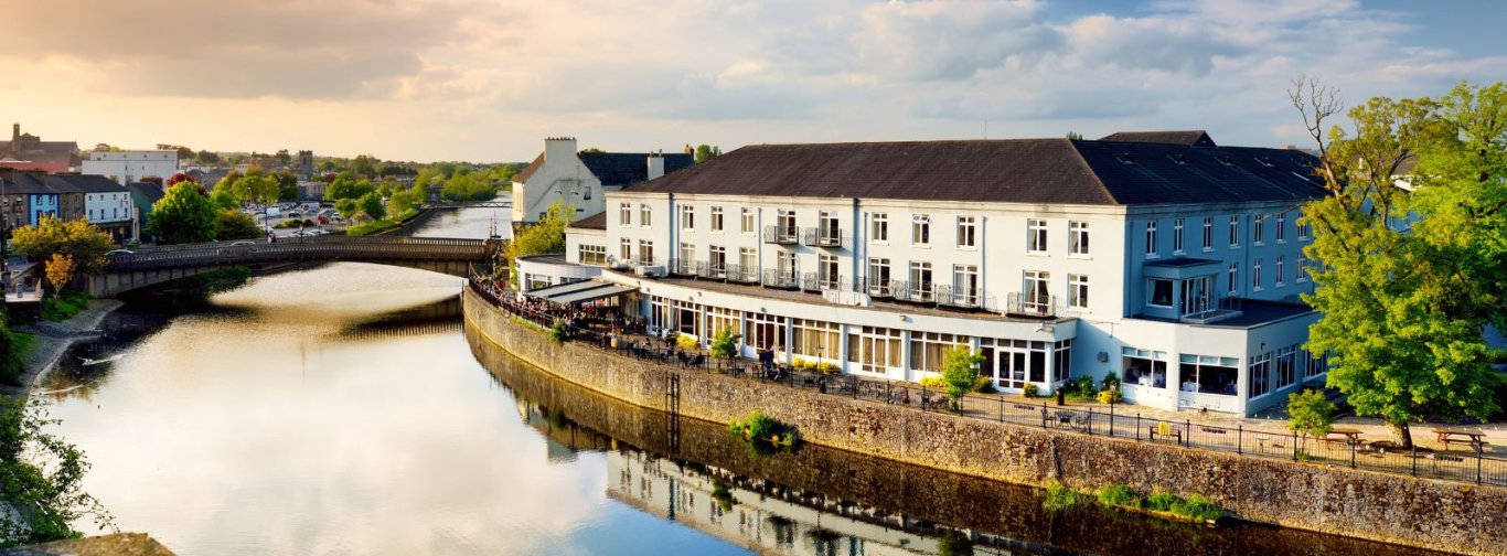  www.rivercourthotel.com_v3
