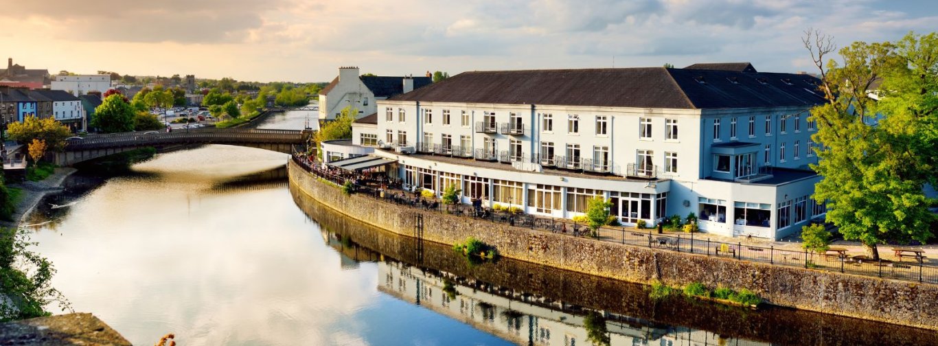 The river court hotel   krc www.rivercourthotel.com_v3